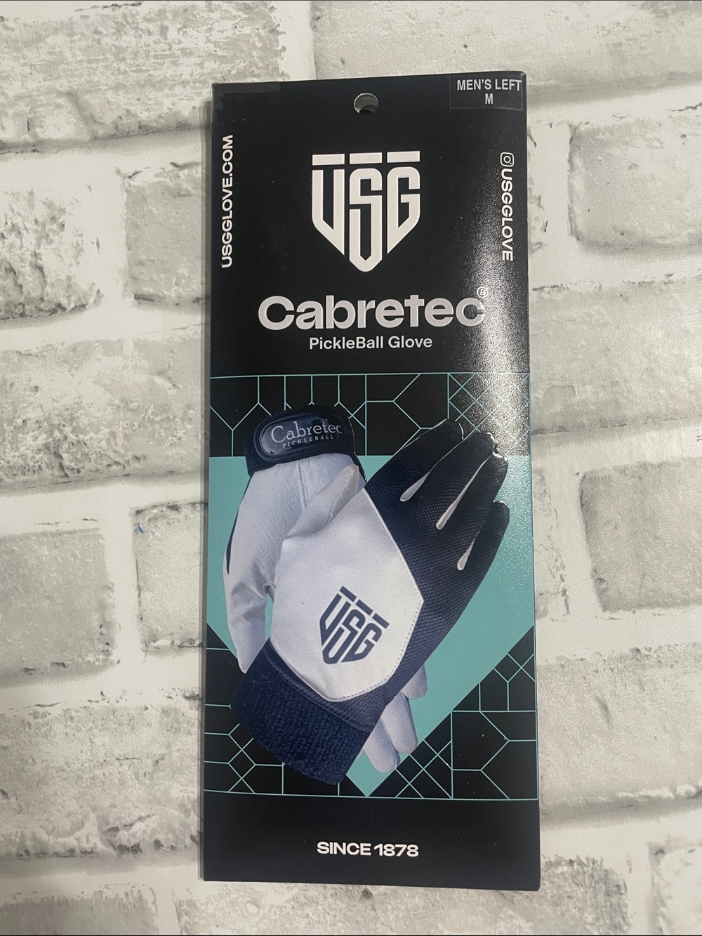USG Cabretec Pickleball Glove in White and Black. Men’s Left M. New in box.